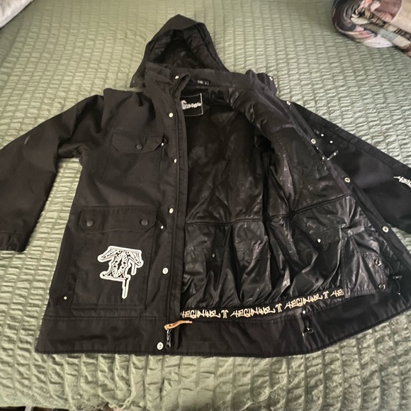 Technine Jacket - Picture 10 of 16